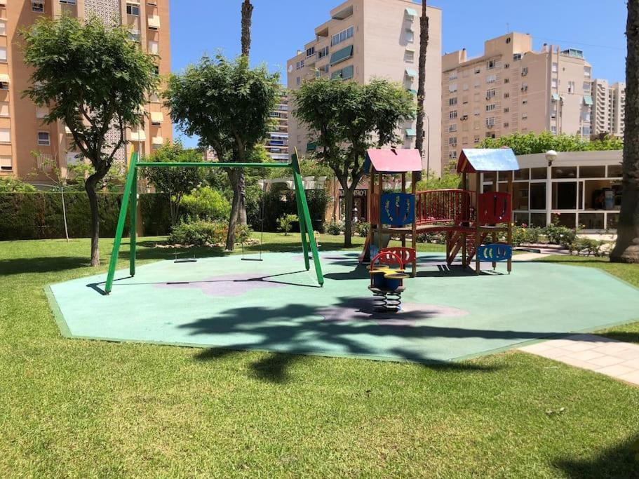 Precioso Apartamento En Urbanizacion Junto Al Mar. Alicante Exteriér fotografie